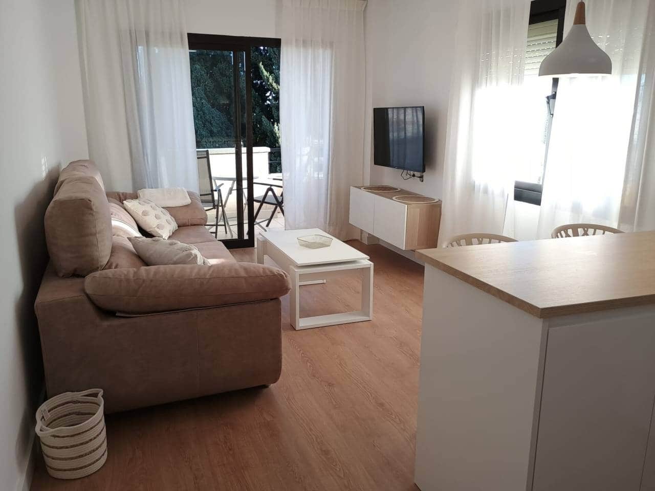2 bedroom Apartment for rent in Torremolinos with pool - € 1,200 (Ref: 9592243)