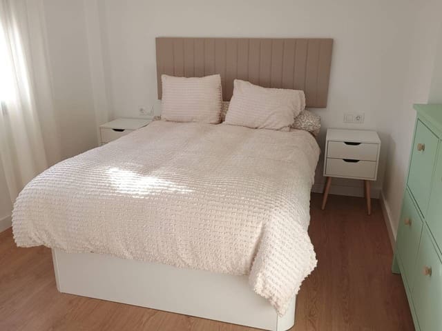 2 Zimmer Apartment zu vermieten in Torremolinos mit Pool - 1.200 € (Ref: 9592243)