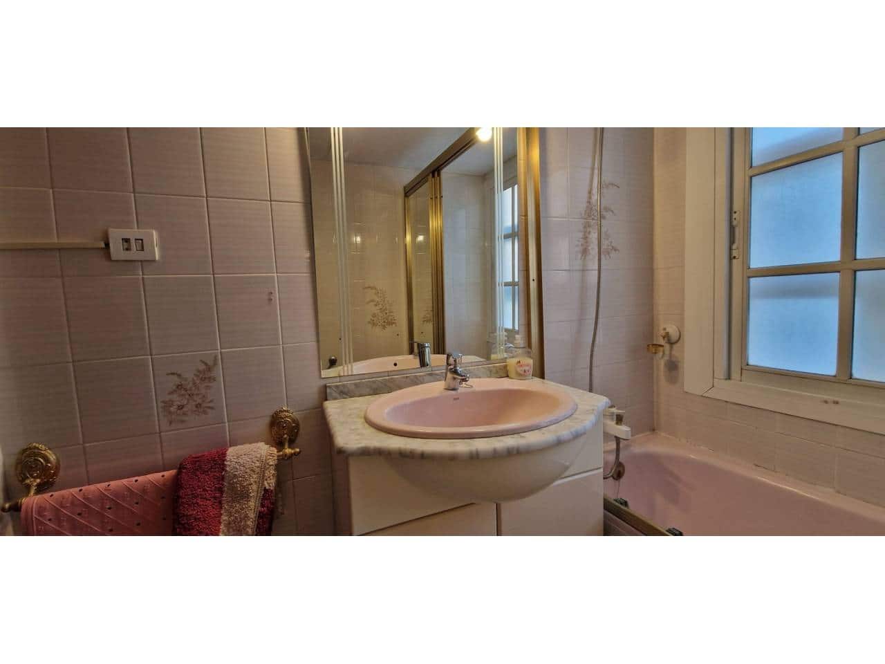 2 bedroom Apartment for rent in Benalmadena with pool - € 1,200 (Ref: 9658126)