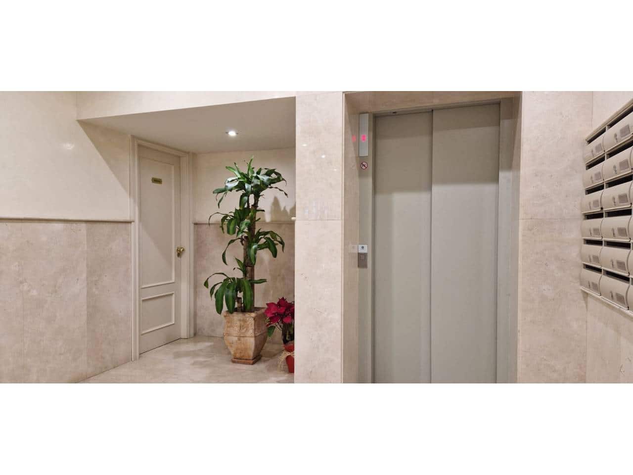 2 bedroom Apartment for rent in Benalmadena with pool - € 1,200 (Ref: 9658126)