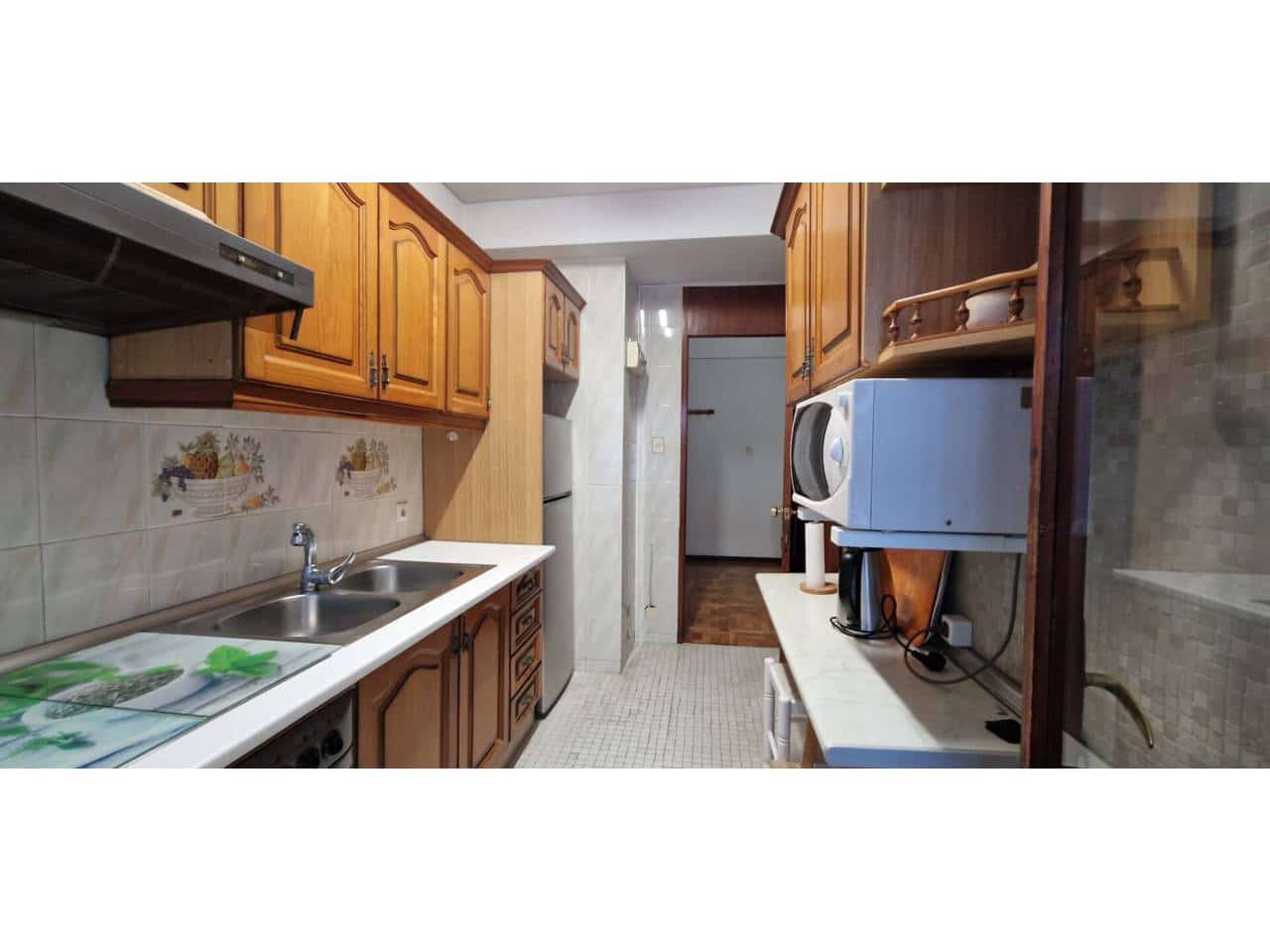 2 bedroom Apartment for rent in Benalmadena with pool - € 1,200 (Ref: 9658126)