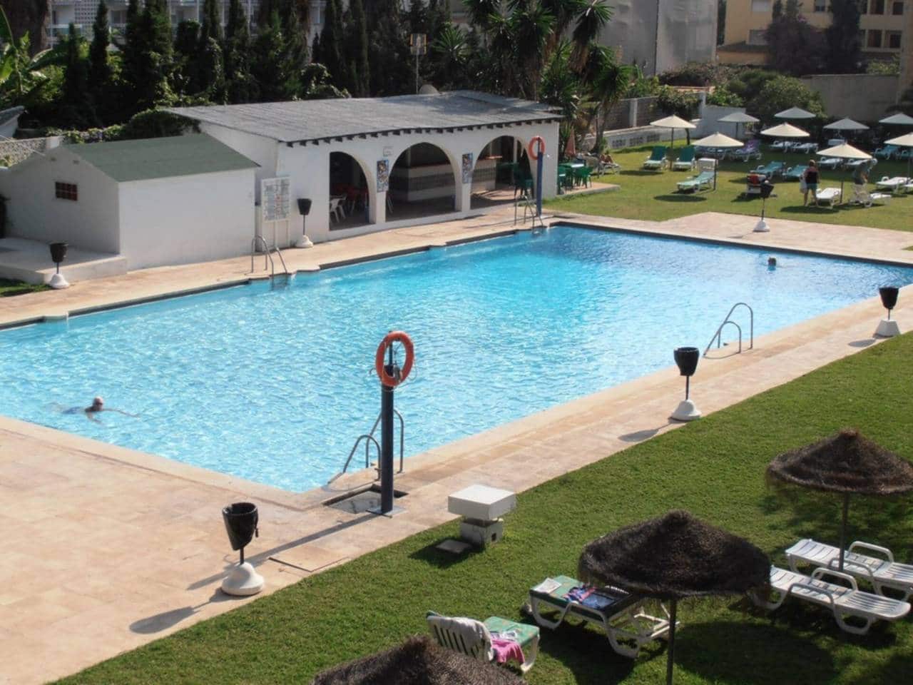 2 bedroom Apartment for rent in Benalmadena with pool - € 1,200 (Ref: 9658126)