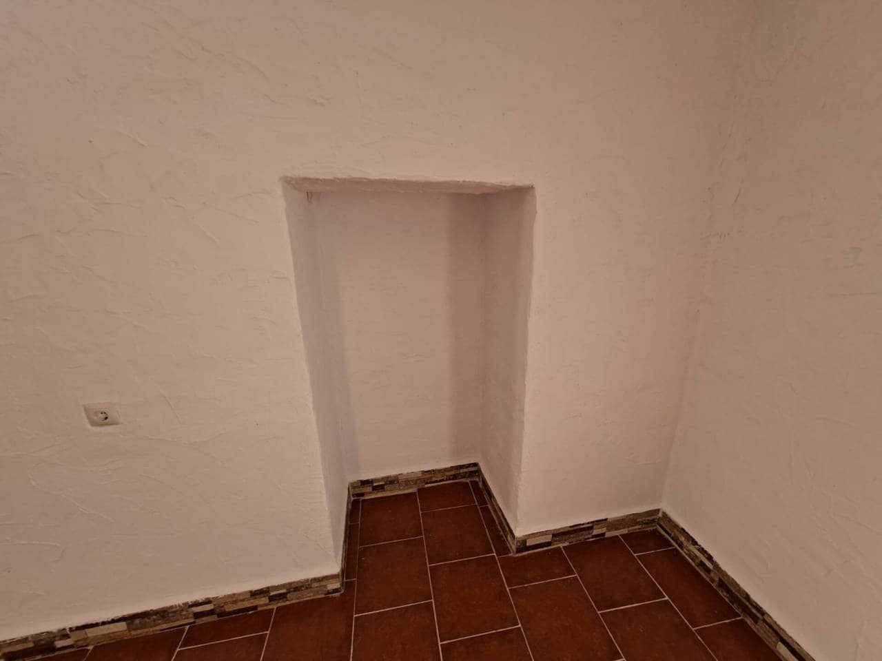 Commercial for rent in Benalmadena - € 1,200 (Ref: 9721009)