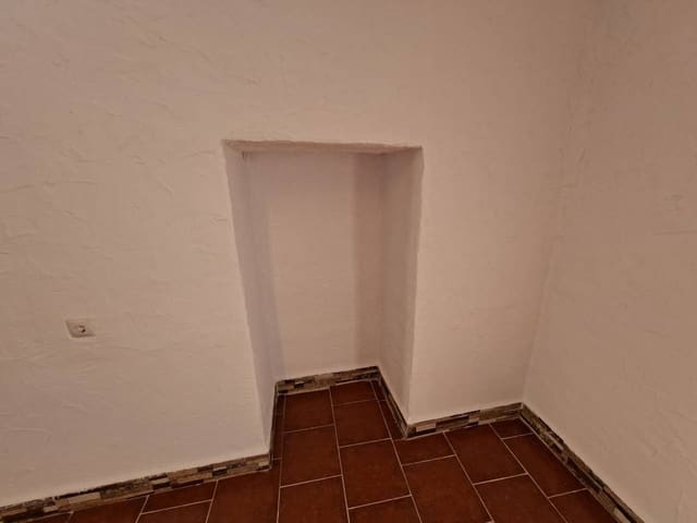 Commercial for rent in Benalmádena - € 1,200 (Ref: 9721009)