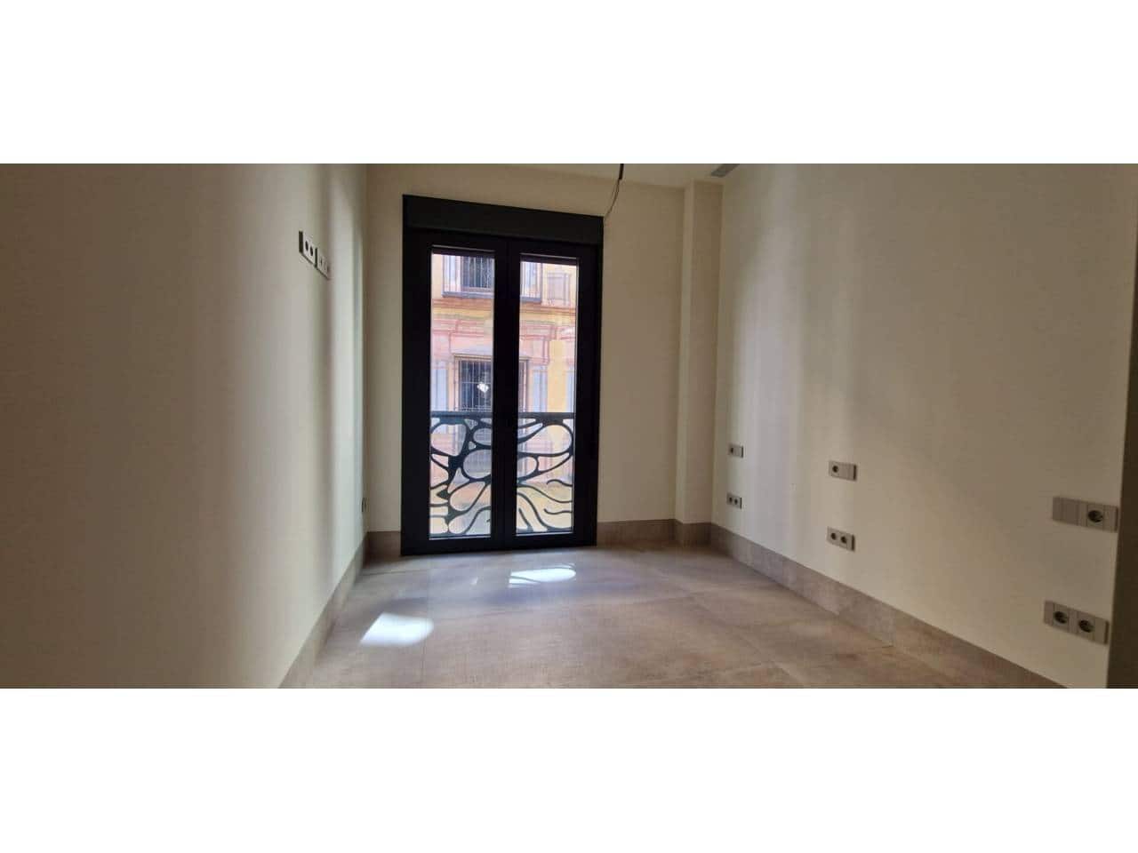 2 slaapkamer Appartement te koop in Malaga stad met garage - € 769.500 (Ref: 9725023)