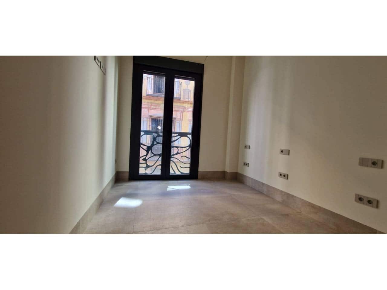 2 slaapkamer Appartement te koop in Malaga stad met garage - € 769.500 (Ref: 9725023)