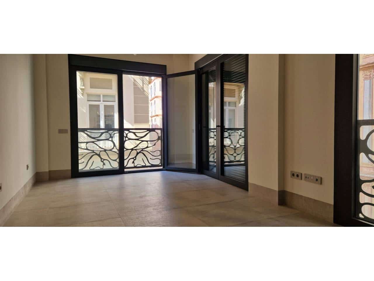 2 slaapkamer Appartement te koop in Malaga stad met garage - € 769.500 (Ref: 9725023)