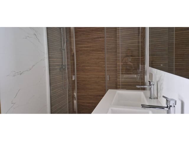 2 soveværelse Lejlighed til salg i Málaga by med garage - € 769.500 (Ref: 9725023)