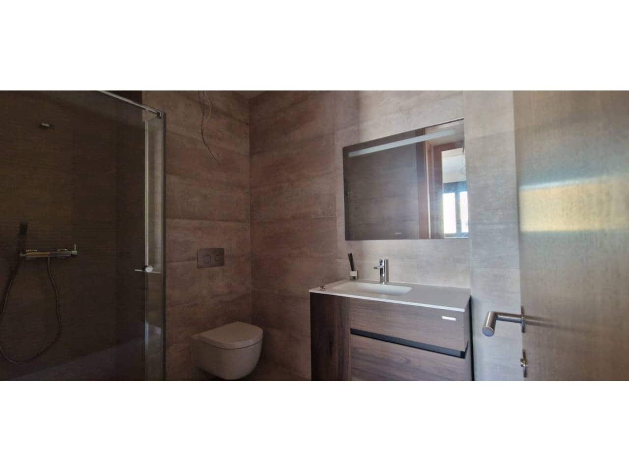 2 soveværelse Lejlighed til salg i Malaga by med garage - € 810.000 (Ref: 9725025)