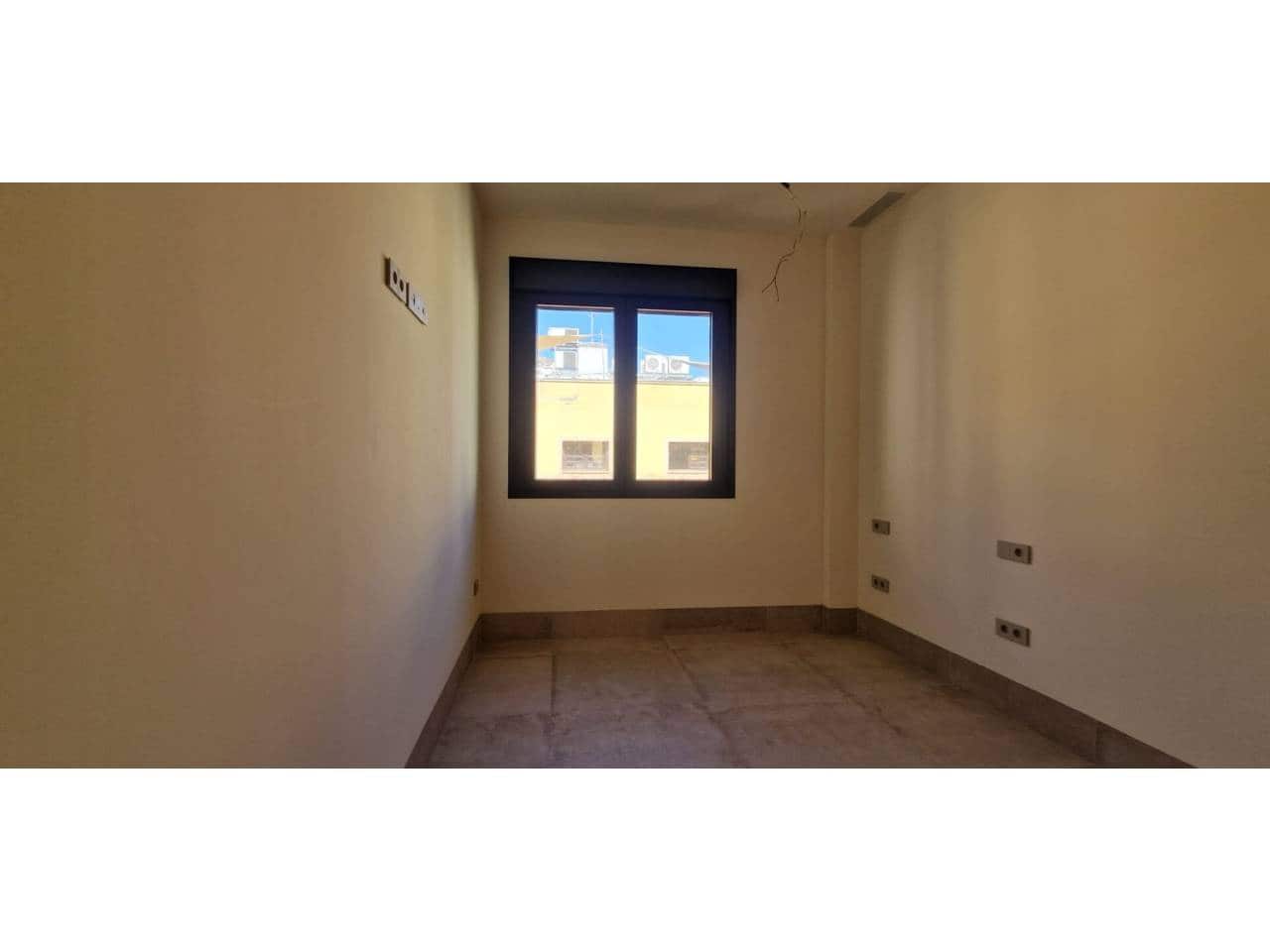 2 soveværelse Lejlighed til salg i Malaga by med garage - € 810.000 (Ref: 9725025)