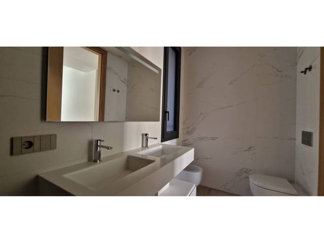 2 soveværelse Lejlighed til salg i Málaga by med garage - € 810.000 (Ref: 9725025)