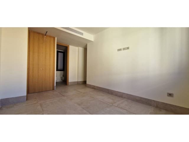 2 soveværelse Lejlighed til salg i Málaga by med garage - € 810.000 (Ref: 9725025)