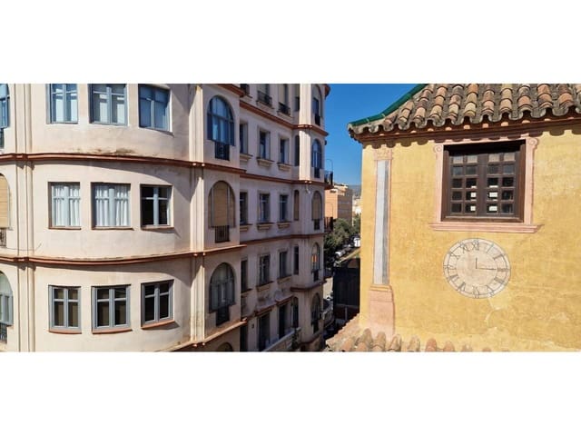 2 soveværelse Lejlighed til salg i Málaga by med garage - € 810.000 (Ref: 9725025)