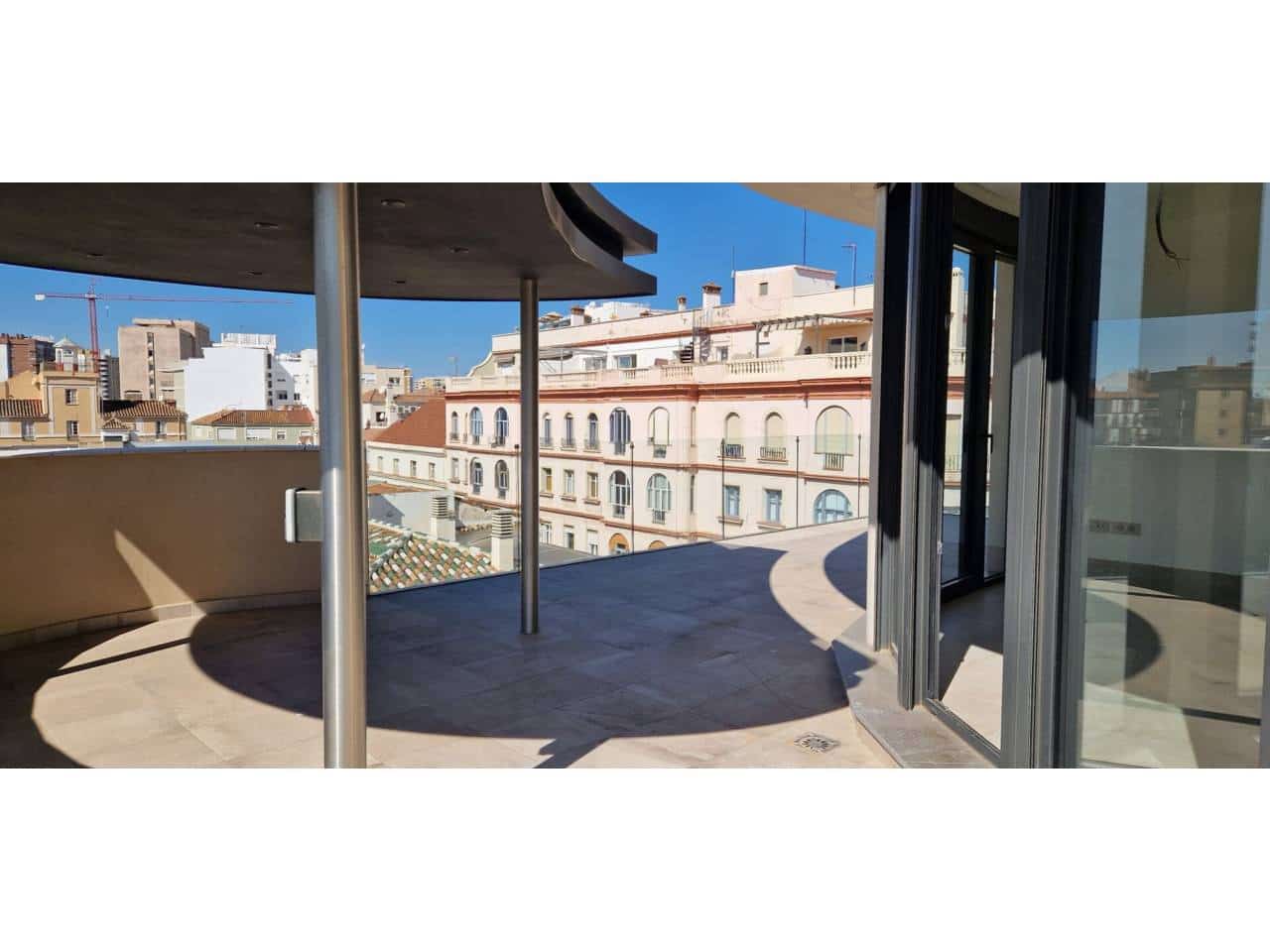 Ático de 2 habitaciones en Málaga ciudad en venta con garaje - 1.395.000 € (Ref: 9725026)