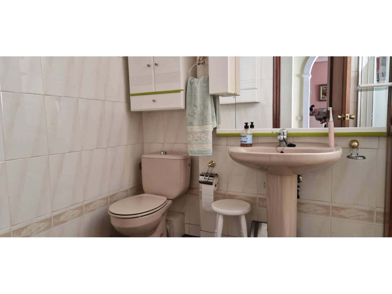 2 bedroom Apartment for sale in Torremolinos with pool - € 420,000 (Ref: 9747474)