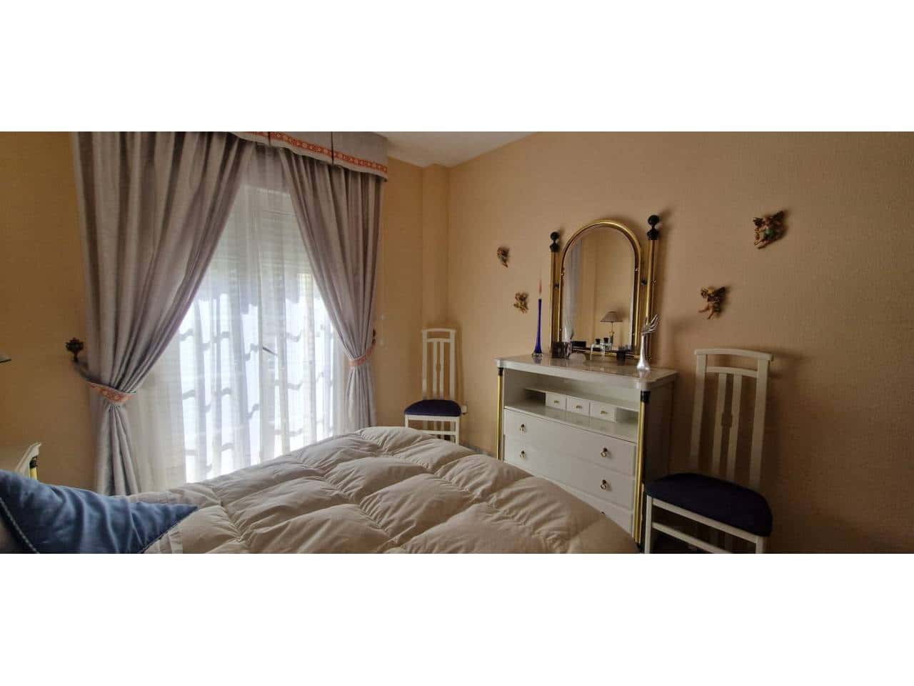 2 bedroom Apartment for sale in Torremolinos with pool - € 420,000 (Ref: 9747474)