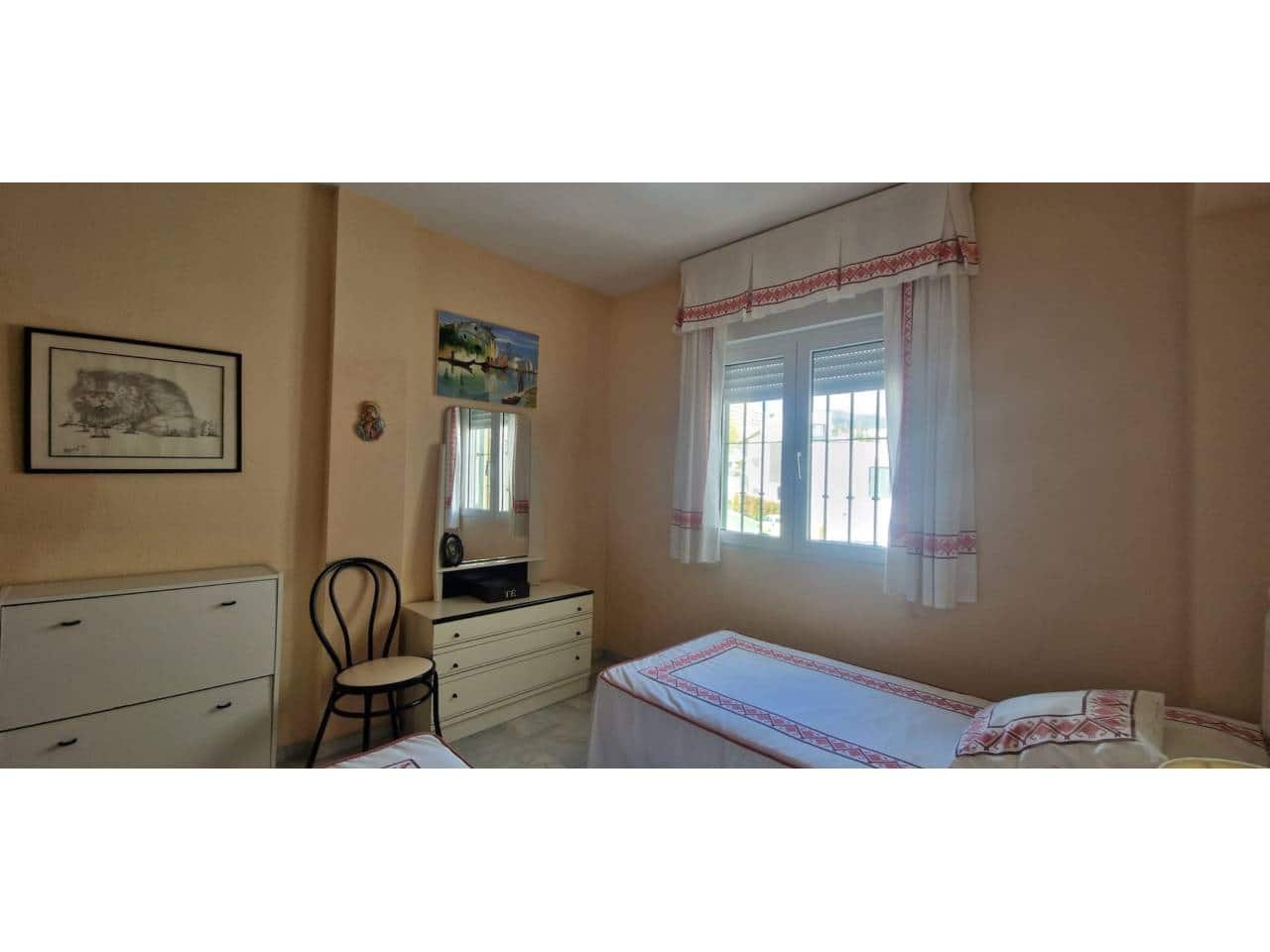 2 bedroom Apartment for sale in Torremolinos with pool - € 420,000 (Ref: 9747474)