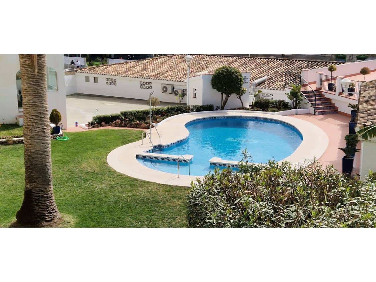 2 bedroom Apartment for sale in Torremolinos with pool - € 420,000 (Ref: 9747474)