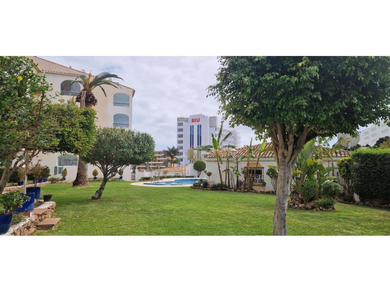 2 bedroom Apartment for sale in Torremolinos with pool - € 420,000 (Ref: 9747474)