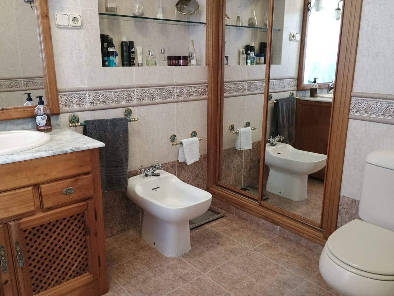 6 bedroom Villa for sale in Benalmadena with pool garage - € 998,000 (Ref: 9796576)