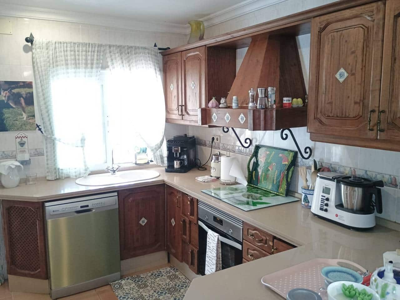 6 bedroom Villa for sale in Benalmadena with pool garage - € 998,000 (Ref: 9796576)