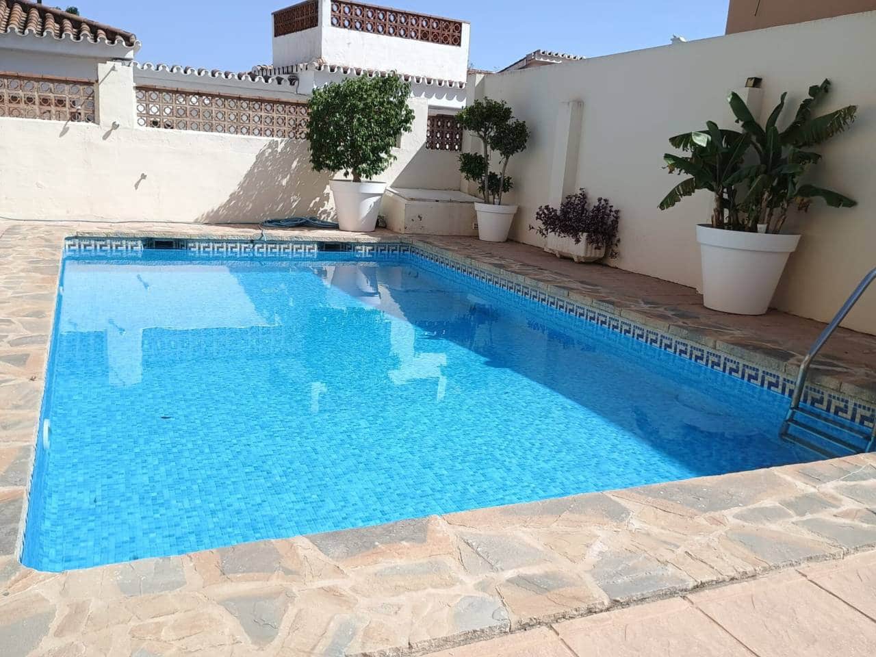 6 bedroom Villa for sale in Benalmadena with pool garage - € 998,000 (Ref: 9796576)