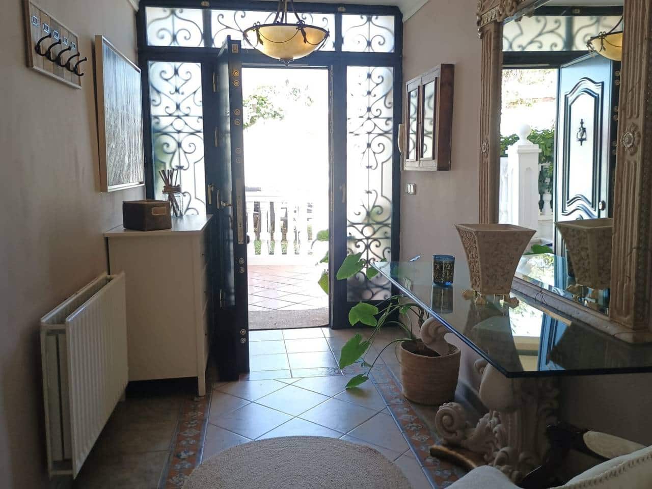 6 bedroom Villa for sale in Benalmadena with pool garage - € 998,000 (Ref: 9796576)