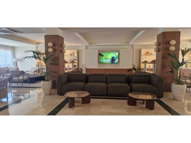 Yksiö myytävänä paikassa Benalmádena mukana uima-altaan - 249 900 € (Ref: 9816849)