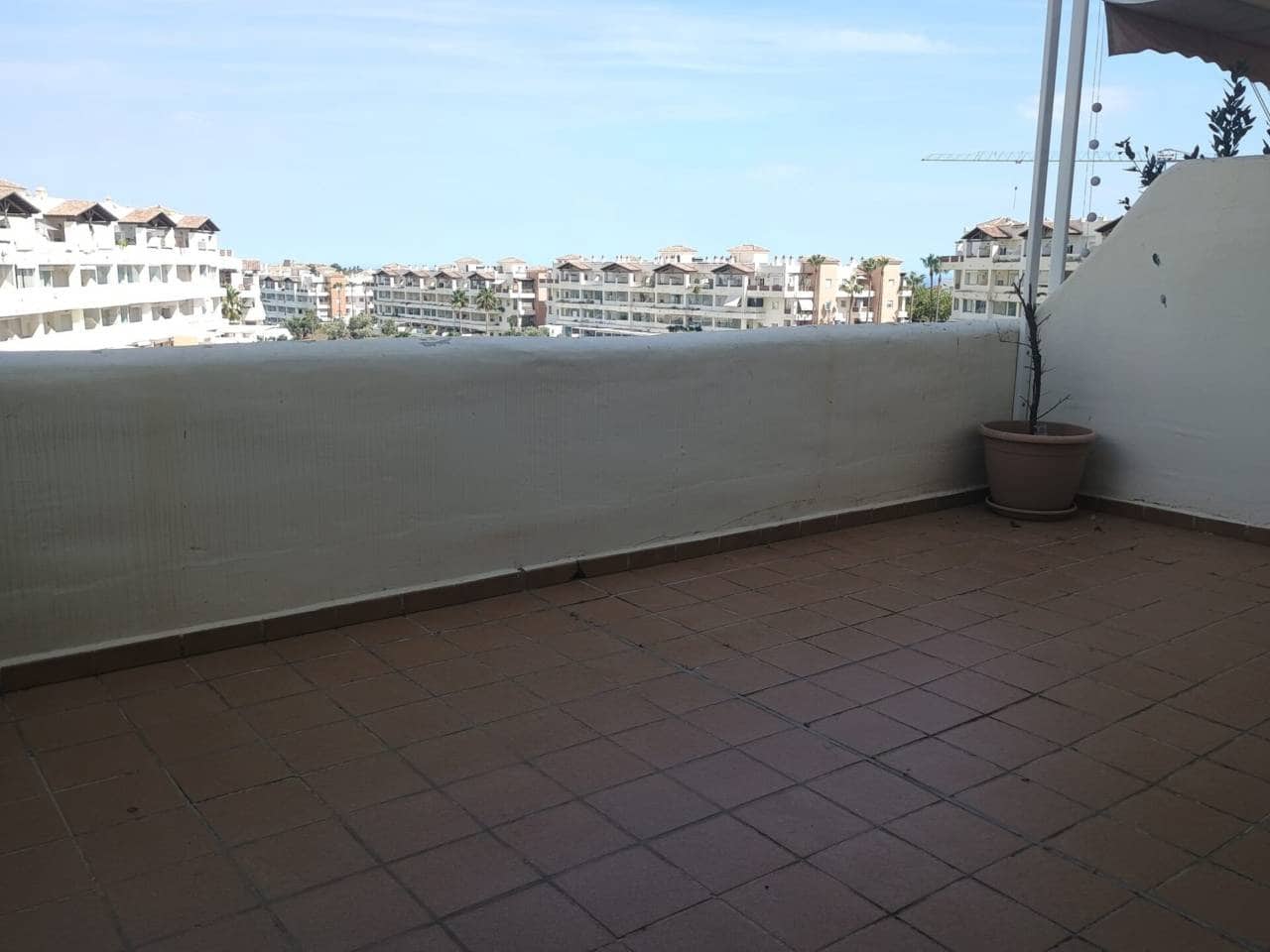 2 bedroom Apartment for rent in Benalmadena with pool garage - € 1,300 (Ref: 9937447)