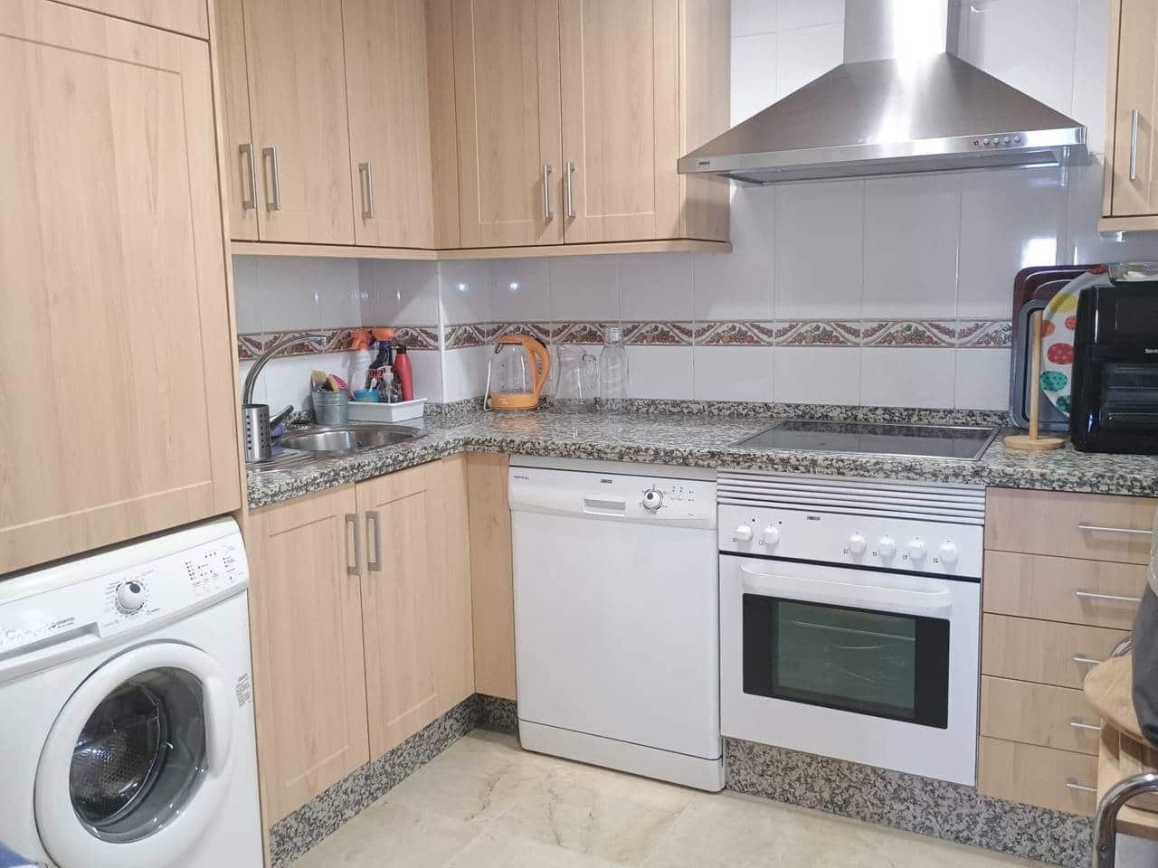 2 bedroom Apartment for rent in Benalmadena with pool garage - € 1,300 (Ref: 9937447)