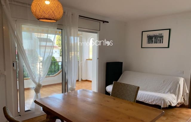 Piso de 1 habitación en Roses en venta con piscina garaje - 139.000 € (Ref: 9720255)