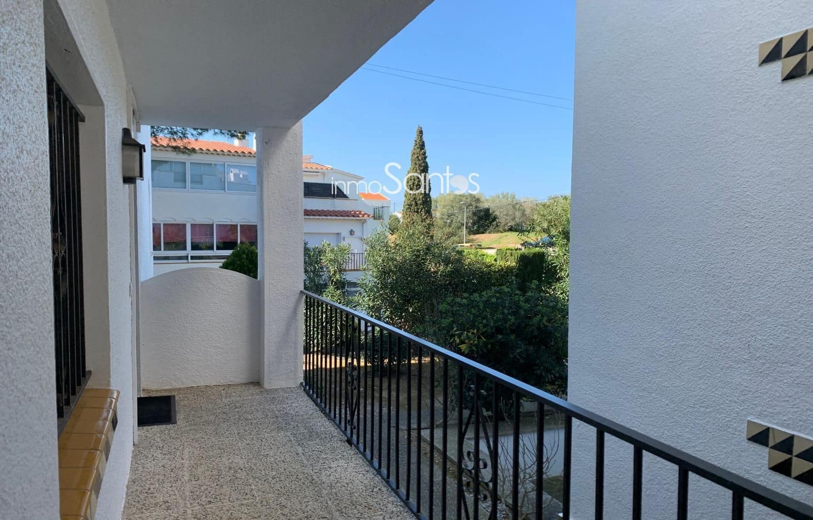 1 soverom Leilighet til salgs i Roses med svømmebasseng garasje - € 139 000 (Ref: 9720255)