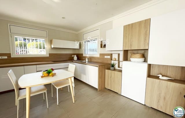 4 Zimmer Villa zu verkaufen in El Mas Fumats, Roses mit Pool Garage - 765.000 € (Ref: 9720256)