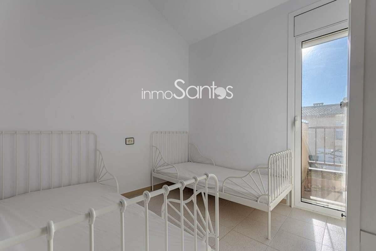 3 bedroom Villa for sale in Santa Margarida - € 320,000 (Ref: 9720260)