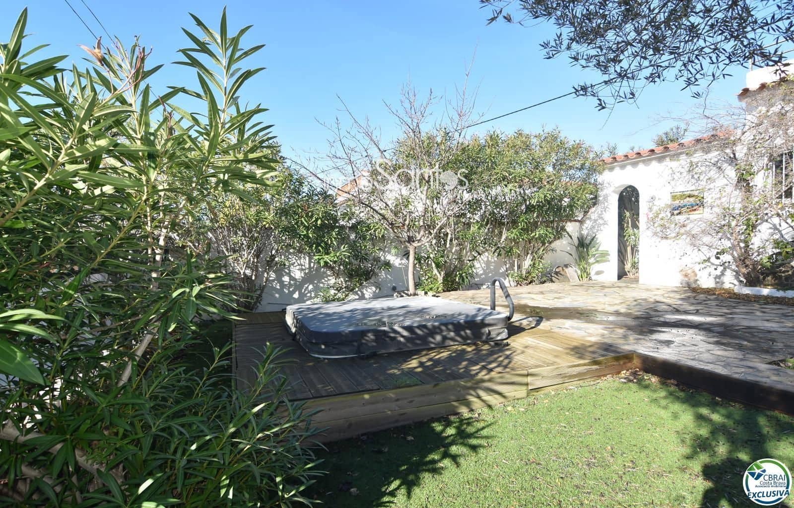 3 bedroom Villa for sale in Roses - € 395,000 (Ref: 9720261)