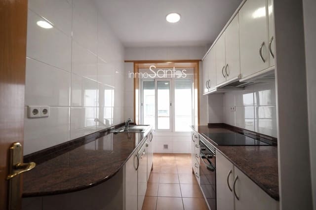 Flat te koop in Roses - € 235.000 (Ref: 9720262)