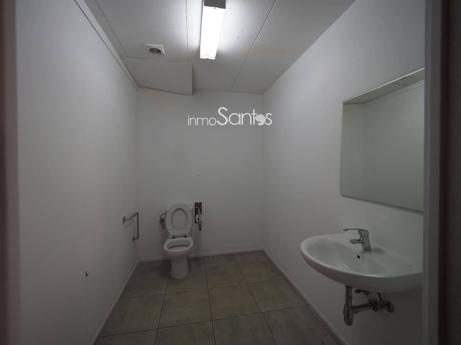 Commercial for rent in Roses - € 1,400 (Ref: 9720263)