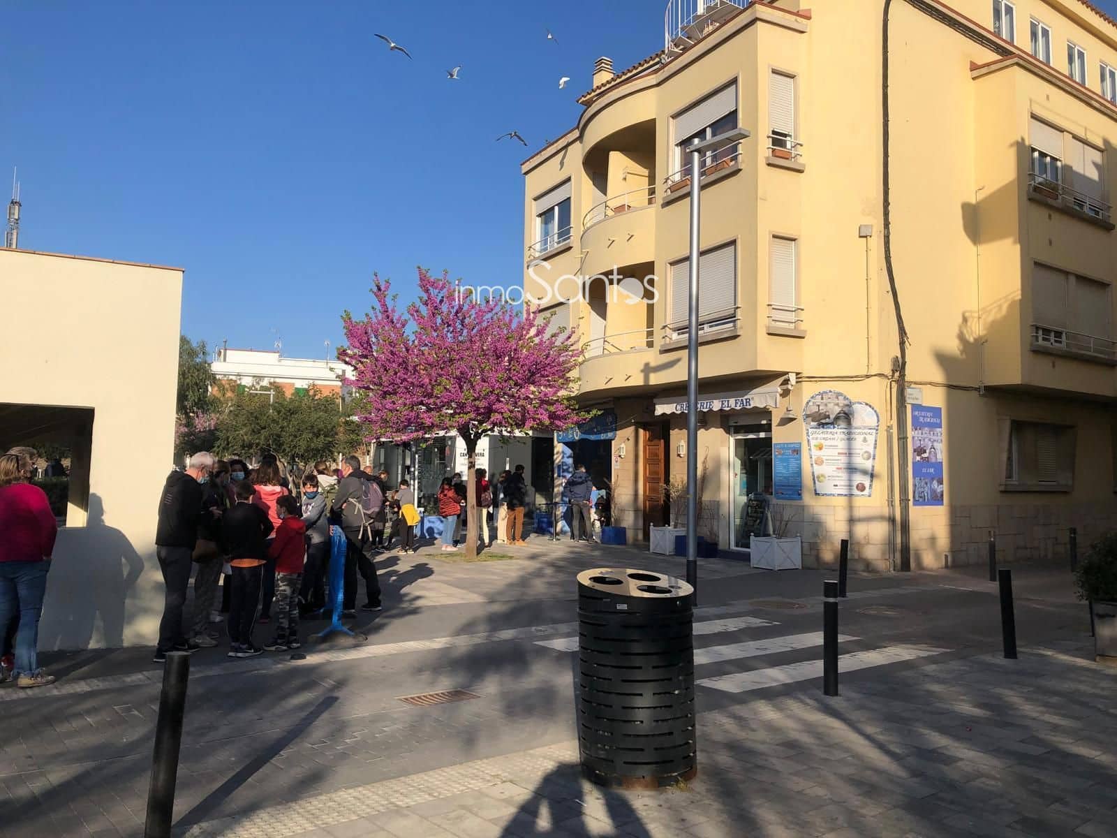 Commercial for sale in Roses - € 185,000 (Ref: 9720264)