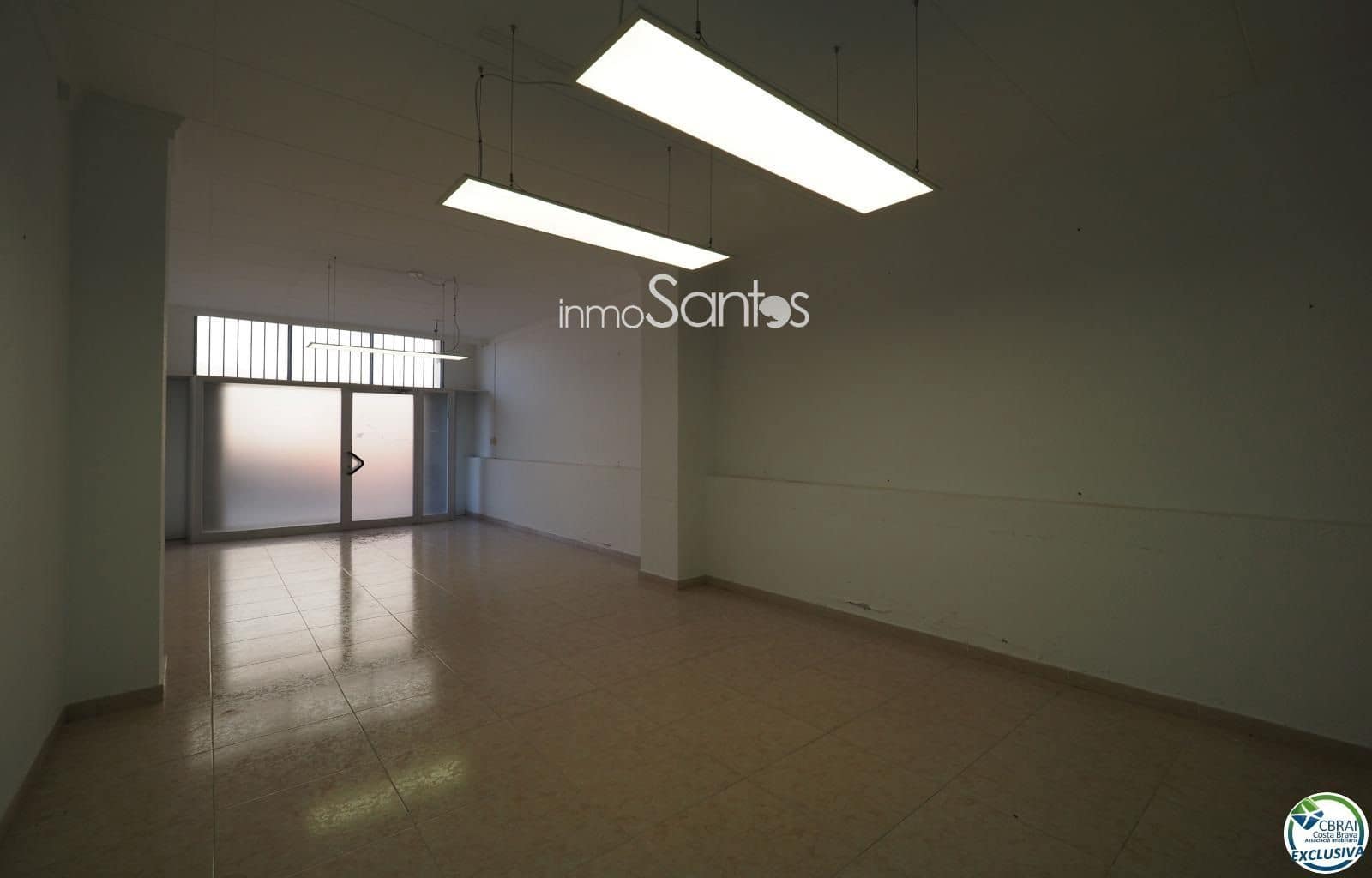 Commercial for rent in Roses - € 500 (Ref: 9720266)