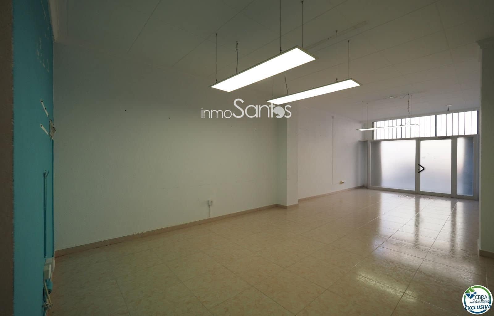 Commercial for rent in Roses - € 500 (Ref: 9720266)