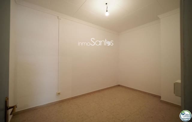 Commercieel te huur in Roses - € 500 (Ref: 9720266)