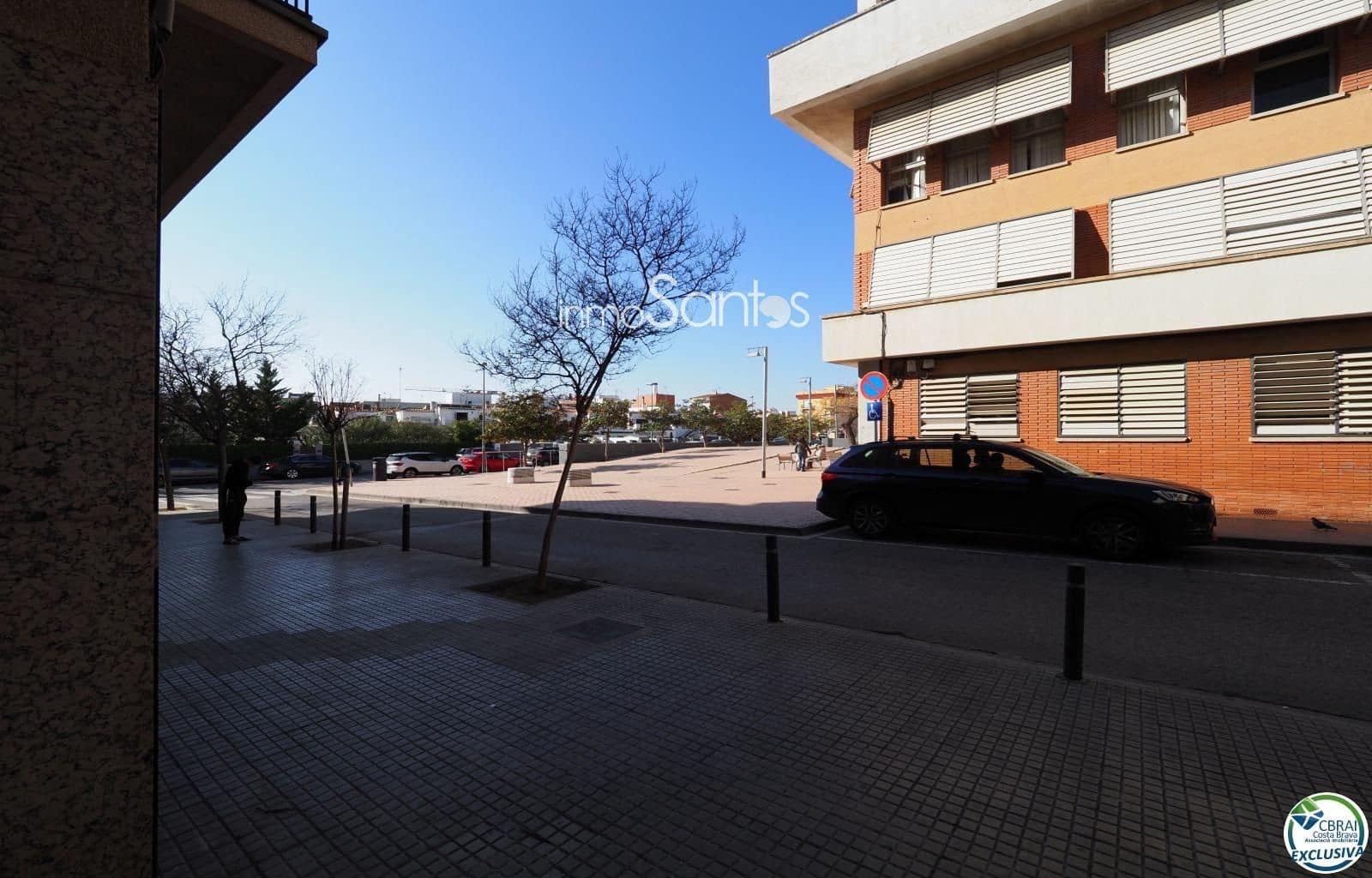 Commercial for rent in Roses - € 500 (Ref: 9720266)