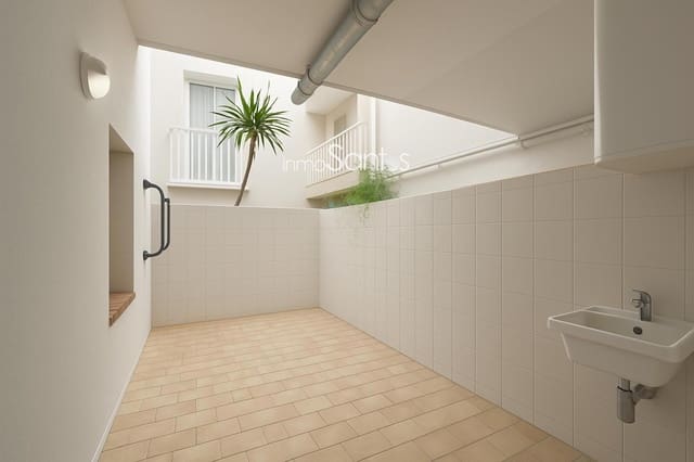 3 slaapkamer Flat te koop in Roses - € 185.000 (Ref: 9720267)