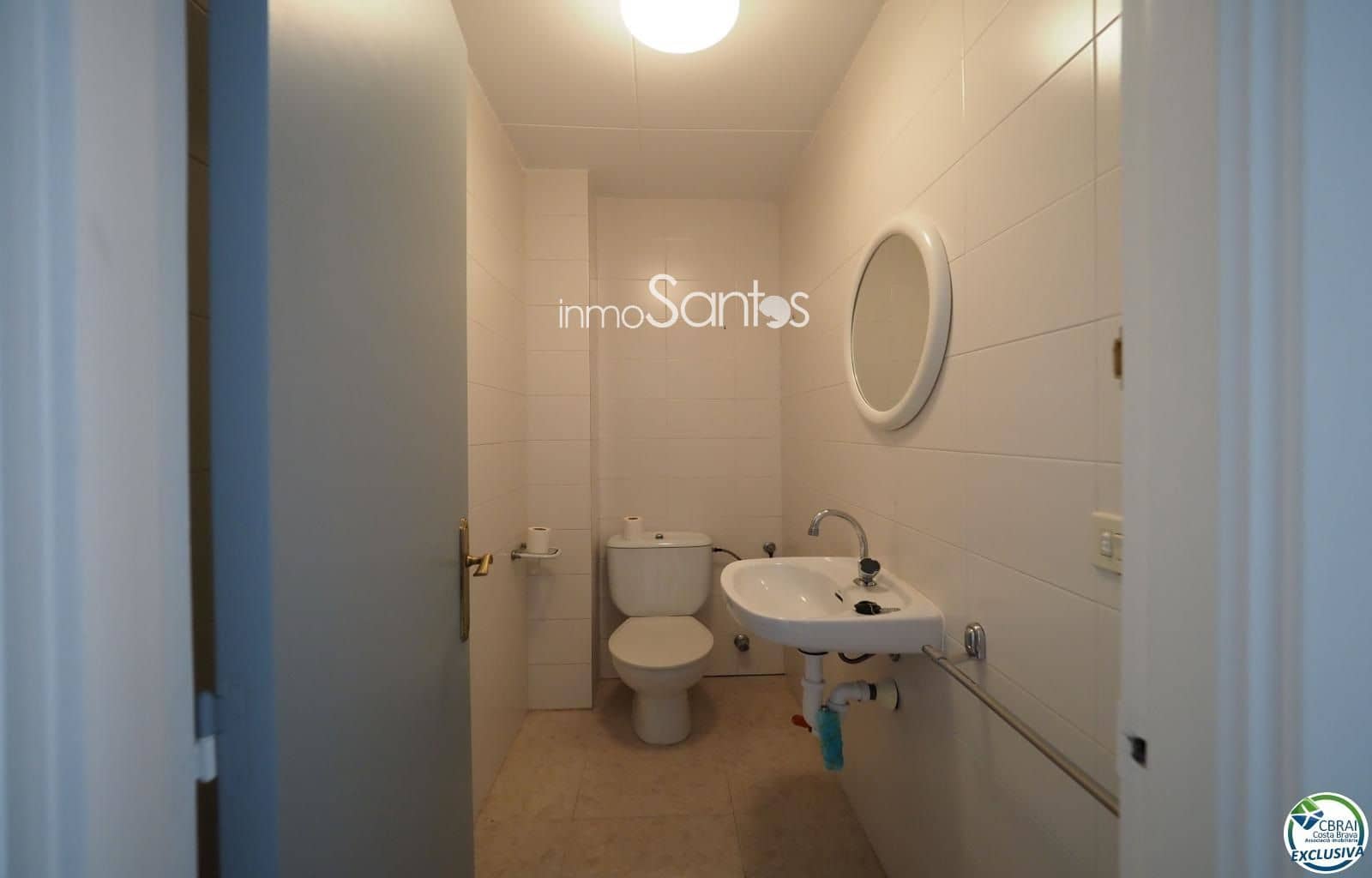 Commercial for sale in Roses - € 95,000 (Ref: 9720272)