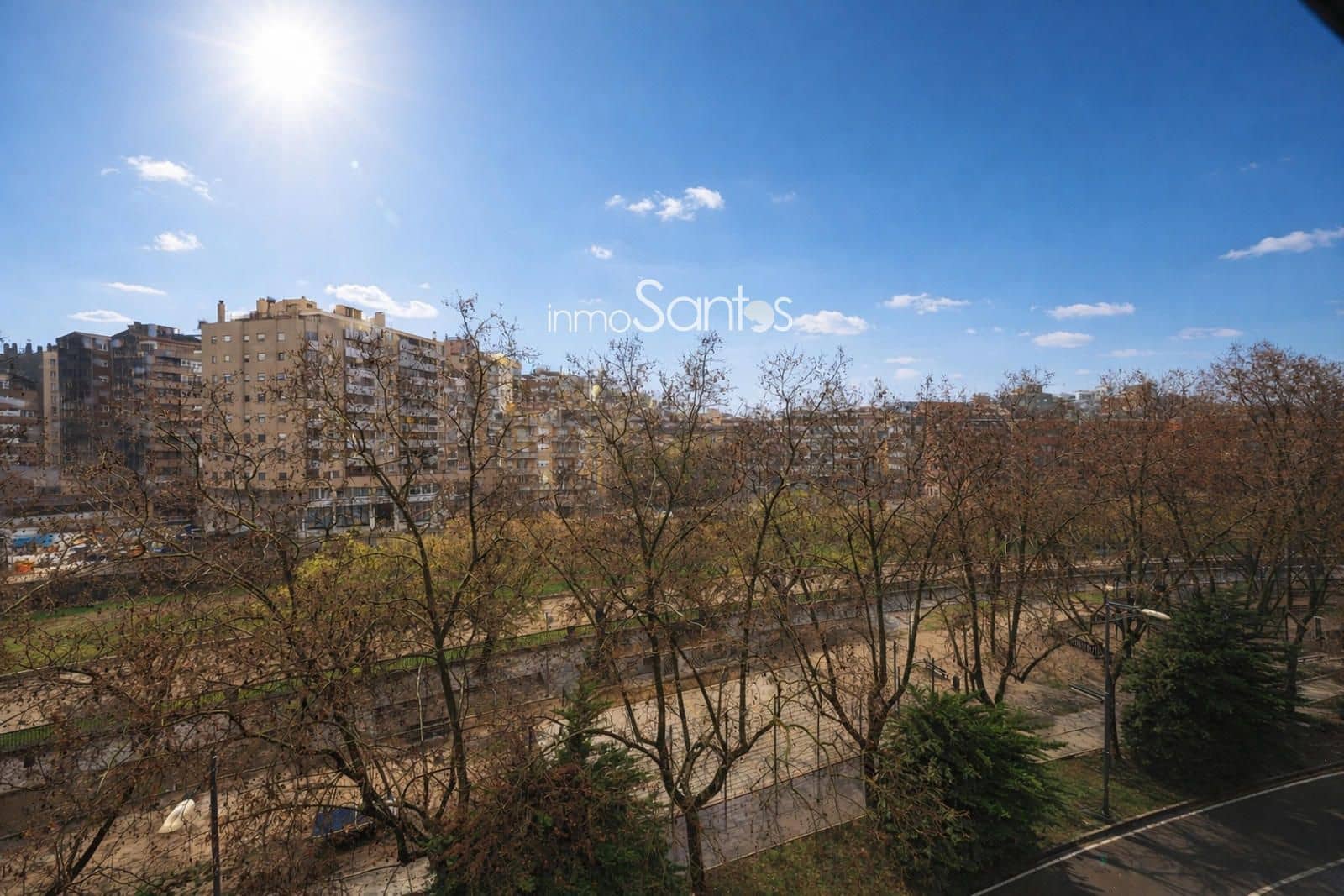 2 slaapkamer Penthouse te huur in Gerona stad - € 1.400 (Ref: 9720278)