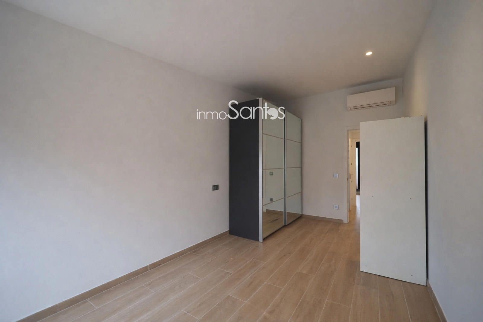 2 slaapkamer Penthouse te huur in Gerona stad - € 1.400 (Ref: 9720278)