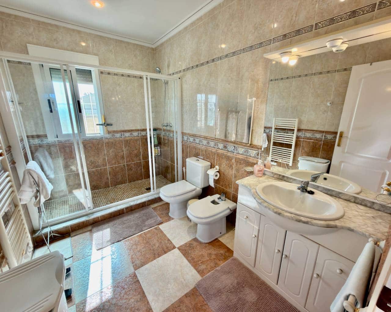 4 bedroom Villa for sale in Dona Pepa with pool garage - € 575,000 (Ref: 10014663)