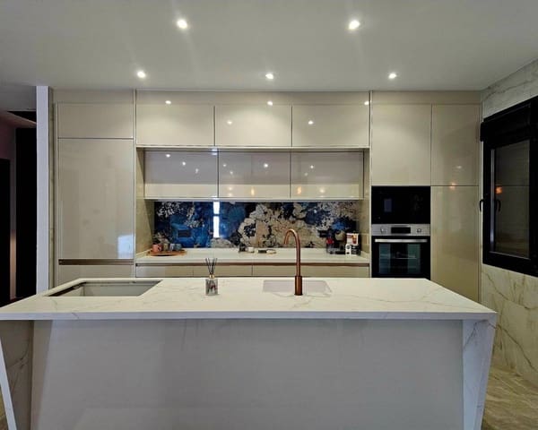 4 chambre Villa/Maison à vendre à Ciudad Quesada, Rojales avec piscine garage - 1 300 000 € (Ref: 10035797)