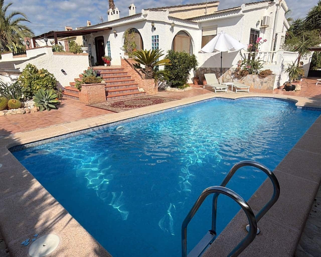 5 bedroom Villa for sale in Ciudad Quesada with pool garage - € 695,000 (Ref: 10062856)