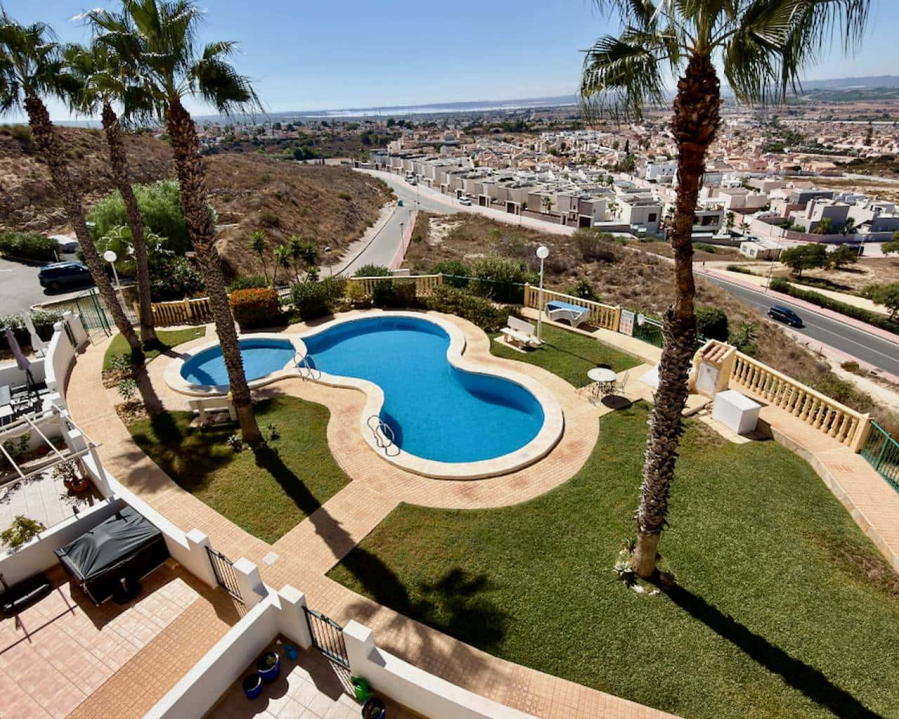 Apartamento de 2 habitaciones en Ciudad Quesada en venta con piscina garaje - 205.000 € (Ref: 10076946)